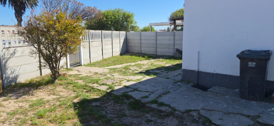 1 Bedroom Property for Sale in Ruyterwacht Western Cape